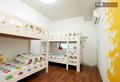 Wow Guest House - Hostel Busan 2*,