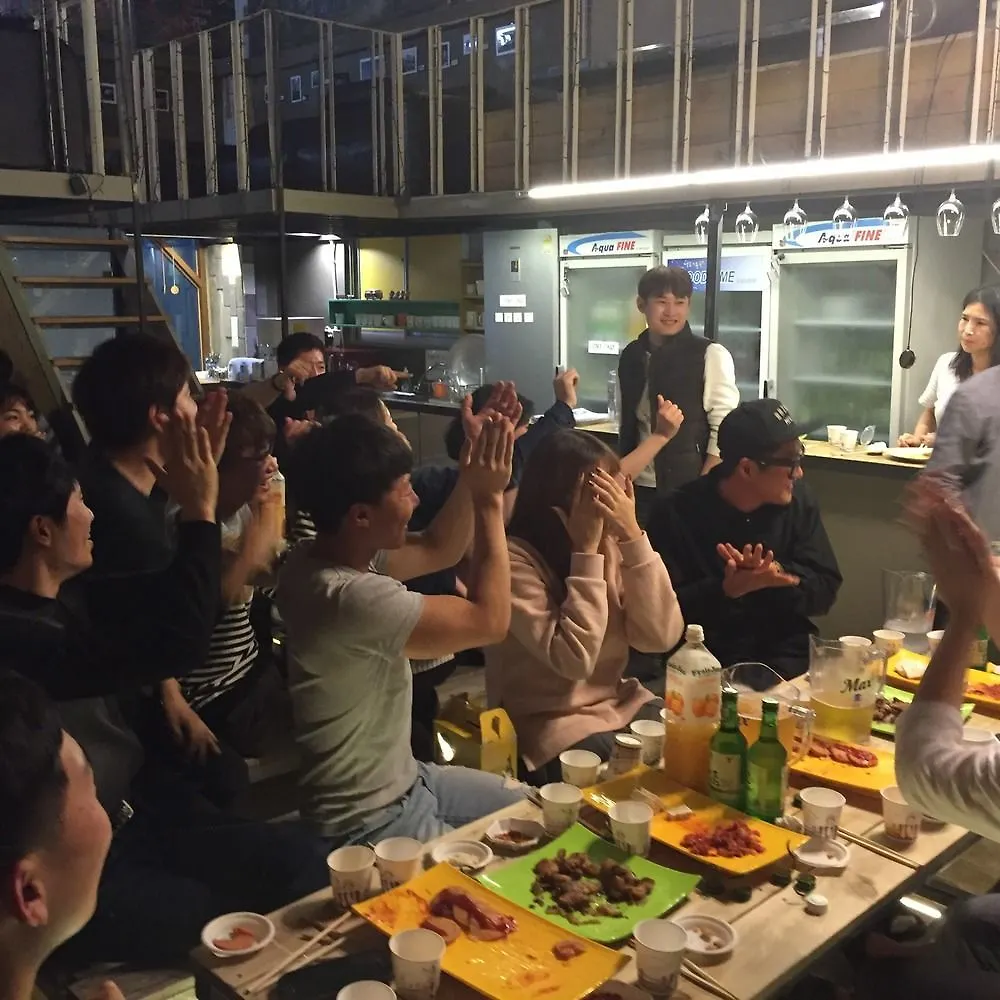 Wow Guest House - Hostel Busan Hotel